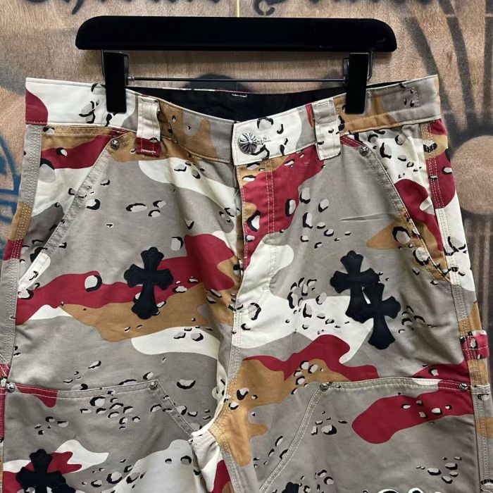 1:1 quality version Distressed Frayed Camo Cross Leather Patch Cargo Shorts 2 colors 29340825