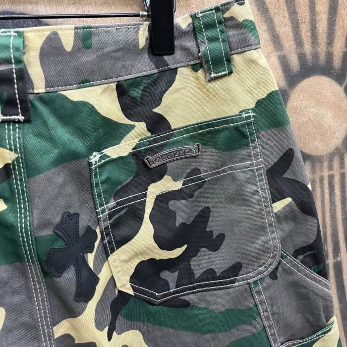 1:1 quality version Distressed Frayed Camo Cross Leather Patch Cargo Shorts 2 colors 29340825