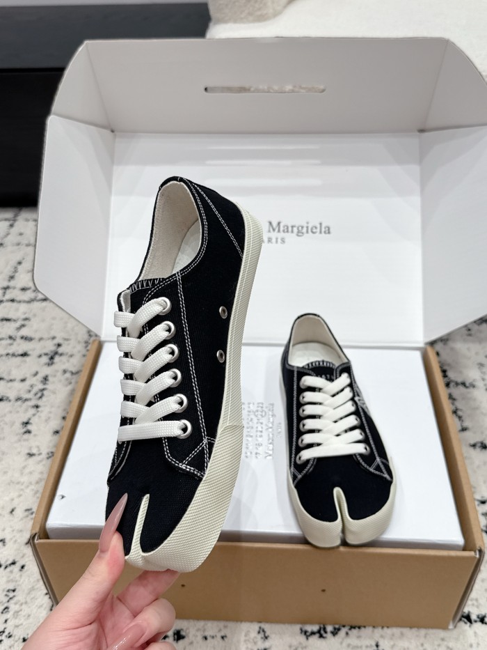 1:1 quality version Split-Toe Canvas Shoes 7 colors 29357995