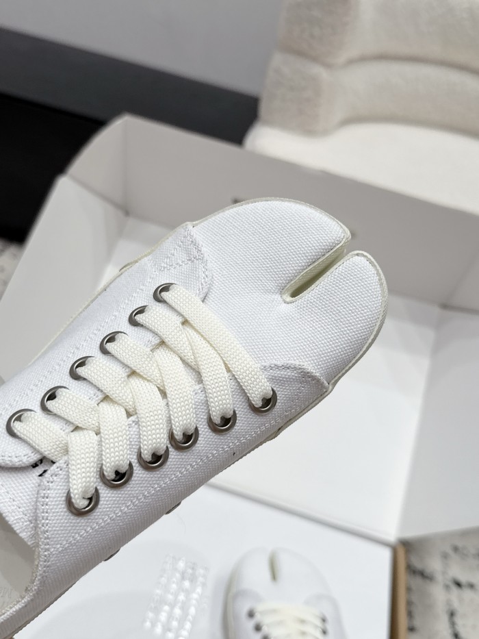 1:1 quality version Split-Toe Canvas Shoes 7 colors 29357995