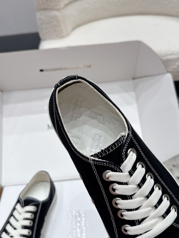 1:1 quality version Split-Toe Canvas Shoes 7 colors 29357995
