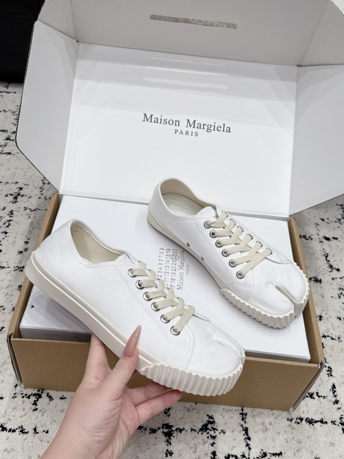 1:1 quality version Split-Toe Canvas Shoes 7 colors 29357995