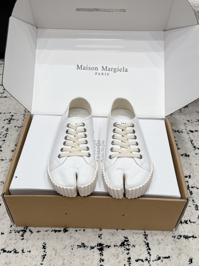 1:1 quality version Split-Toe Canvas Shoes 7 colors 29357995