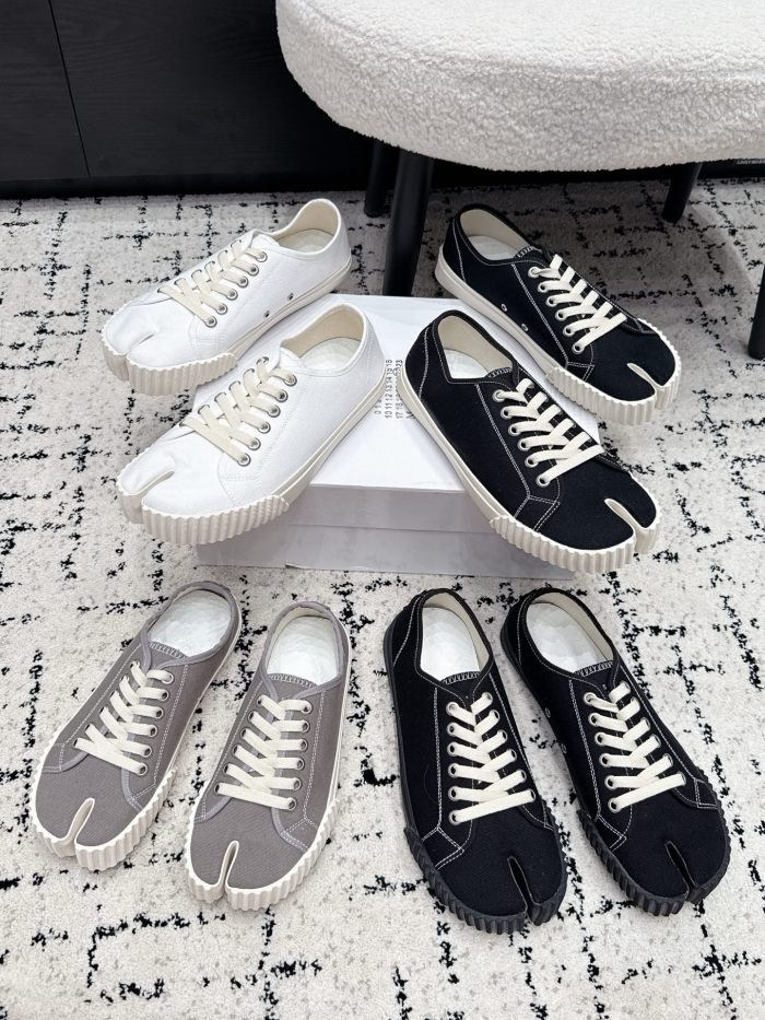 1:1 quality version Split-Toe Canvas Shoes 7 colors 29357995