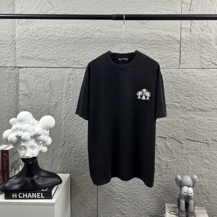 1:1 quality version Front Mini Floral Patch Cross Chest Print Back Large Colorful Fabric Cross Gothic Letter Graphic T-shirt 4 colors 29367052