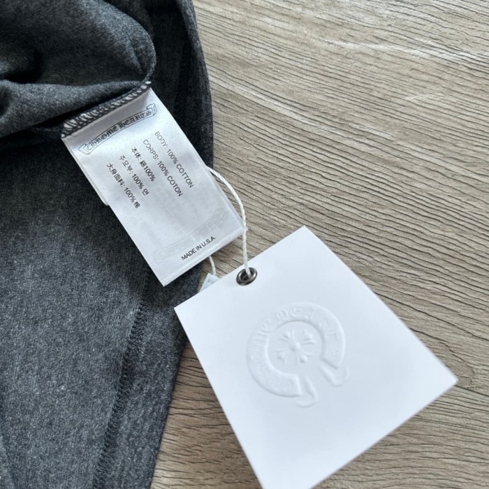 1:1 quality version Label Logo Back Cross Graphic Print Slim Fit V Neck tee for girls 29372402