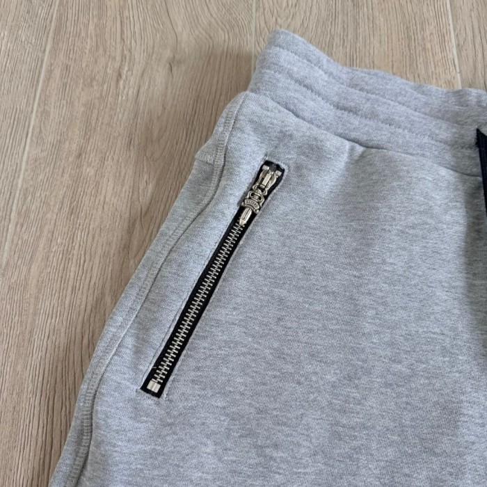 1:1 quality version Sheepskin Cross Scroll Hardware Zipper Drawstring Sweat Shorts 2 colors 29380164