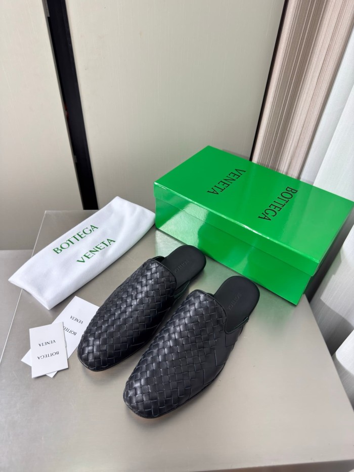 [plus-size shoes]1:1 quality version Genuine Leather Hand Woven Closed Toe Mule Slip On Slippers 2 colors 29383893