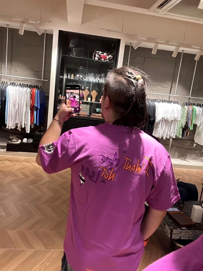 1:1 quality version Purple Pocket Graffiti Letter And Heart Dagger Print Short Sleeve Tee 29392365