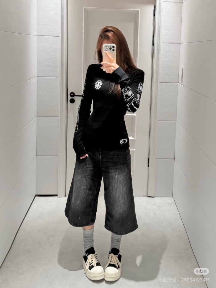 1:1 quality version White Waffle Knit Dagger Lady Gothic Letter Print Crew Neck Long Sleeve Tee 2 colors 29392334