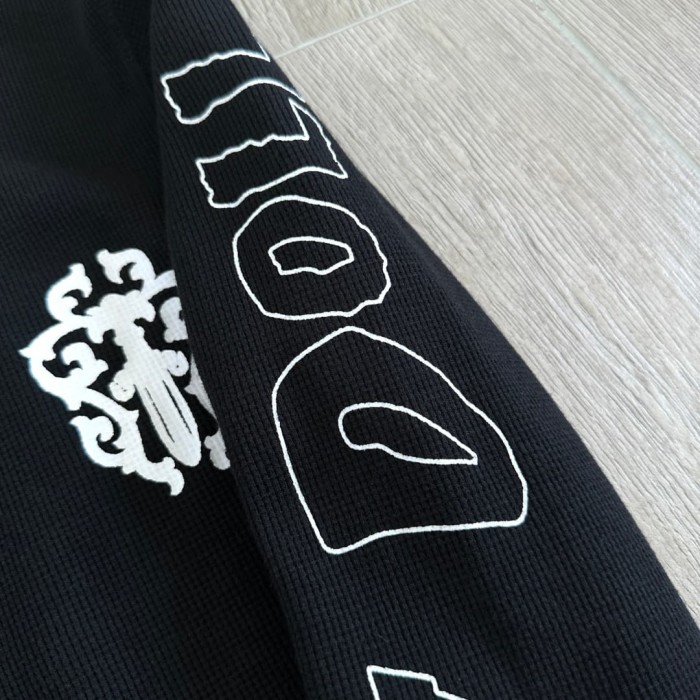 1:1 quality version White Waffle Knit Dagger Lady Gothic Letter Print Crew Neck Long Sleeve Tee 2 colors 29392334