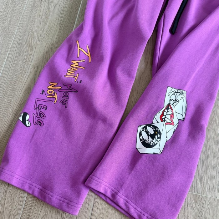 1:1 quality version Streetwear Purple Color Graffiti Slogan Poker Print Wide Leg Drawstring Casual Sweatpants 29392390