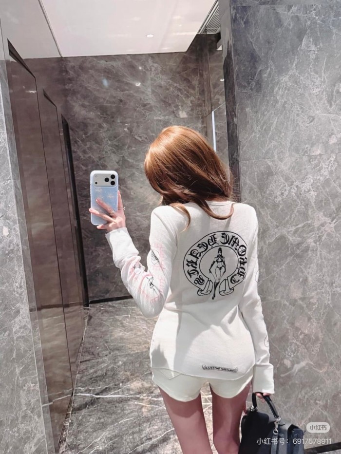 1:1 quality version White Waffle Knit Dagger Lady Gothic Letter Print Crew Neck Long Sleeve Tee 2 colors 29392334