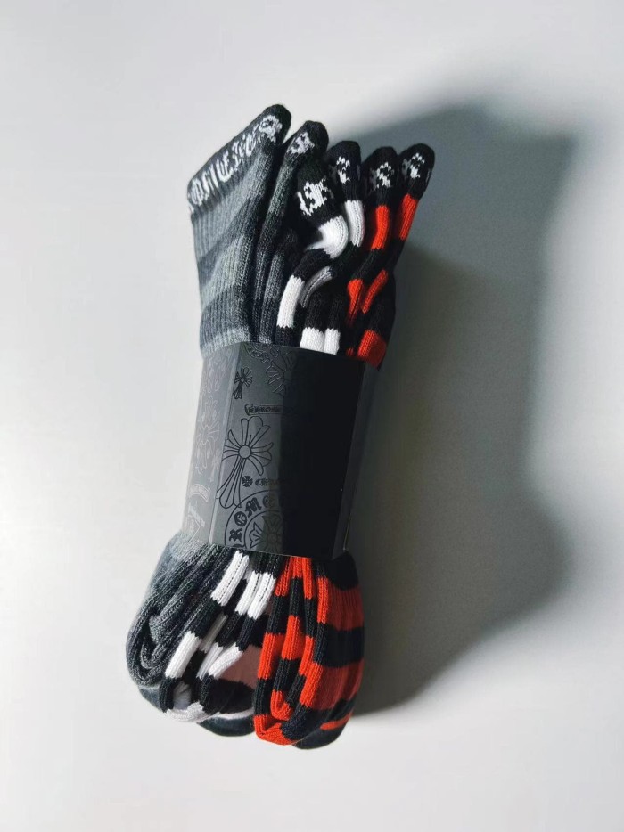 1:1 quality version Color‑Block Stripe Cross Embroidery Rib‑Knit Mid‑Crew Socks 3 Pairs Per Card 29399311