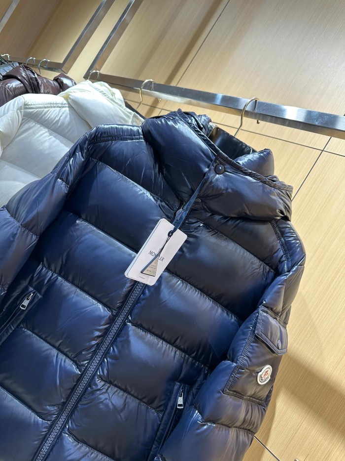 1:1 quality version Classic Shiny Arm Badge Short Hooded Down Jacket 8 colors 29465593