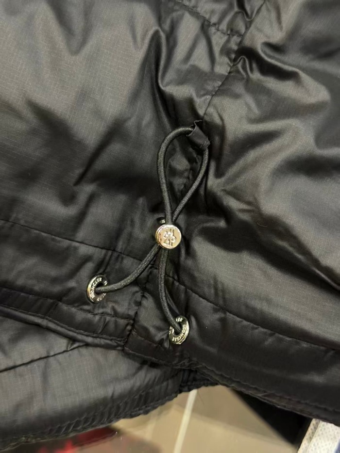 1:1 quality version Detachable Hood Stand Collar Pocket Badge Short Down Jacket 2 colors 29465384