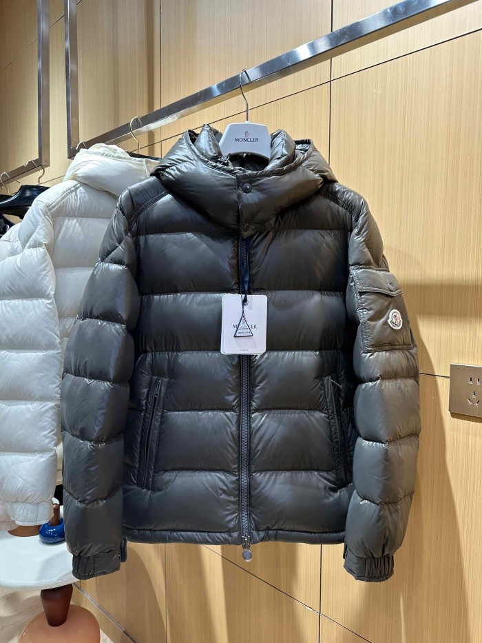 1:1 quality version Classic Shiny Arm Badge Short Hooded Down Jacket 8 colors 29465593