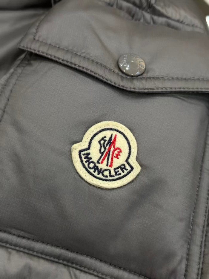 1:1 quality version Detachable Hood Stand Collar Pocket Badge Short Down Jacket 2 colors 29465384