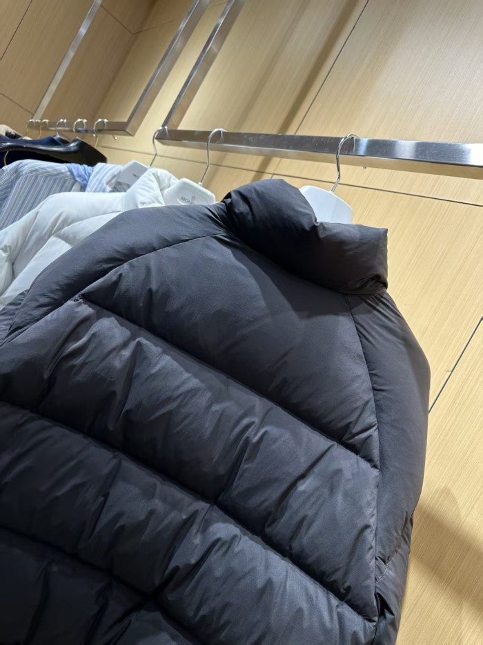 1:1 quality version Outdoor Casual Style Matte Badge Stand Collar Short Down Jacket 2 colors 29468278