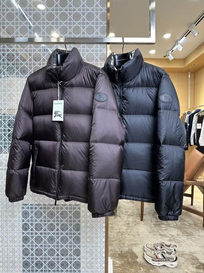 1:1 quality version Stand Collar Knight Rubber Badge Quilted Down Jacket 2 colors 29481527