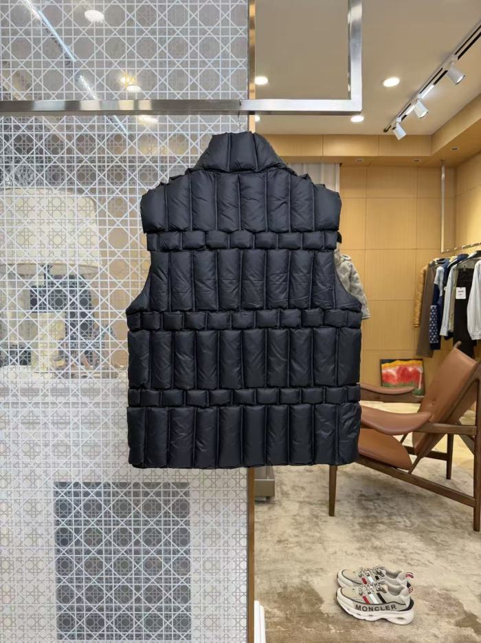 1:1 quality version Stand Collar Square Quilted Badge Logo Zipper Solid Color Down Vest 2 colors 29495418