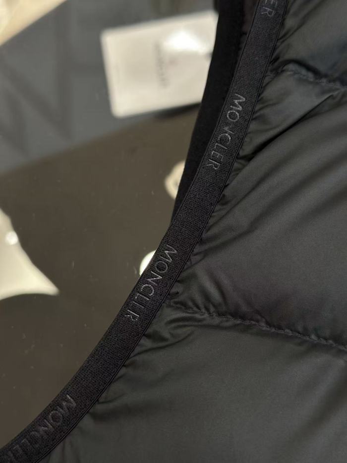 1:1 quality version Stand Collar Horizontal Quilted Badge Logo Zipper Solid Down Vest 2 colors 29495410