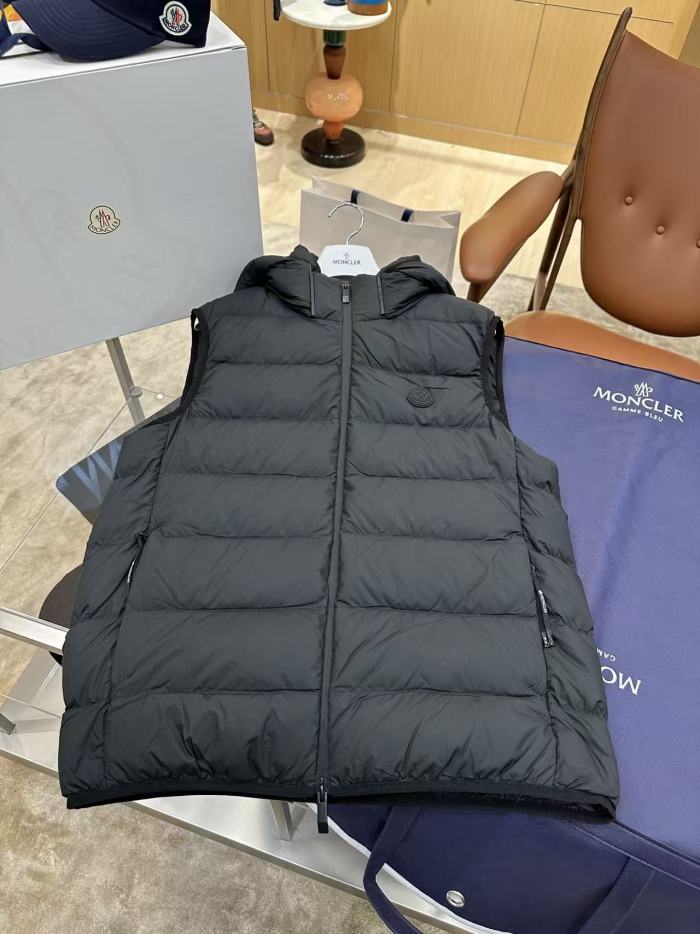 1:1 quality version Solid Color Hooded Badge Zipper Sleeveless Down Vest 2 colors 29495381