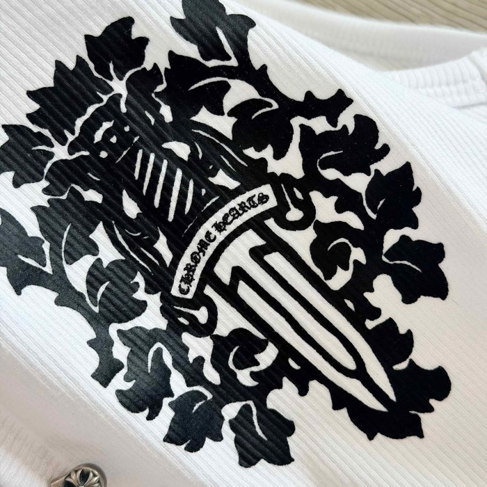 1:1 quality version Sword Vine Shield Emblem Print Silver Pin Ribbed Slim Cropped Tank Top for girls 29495022