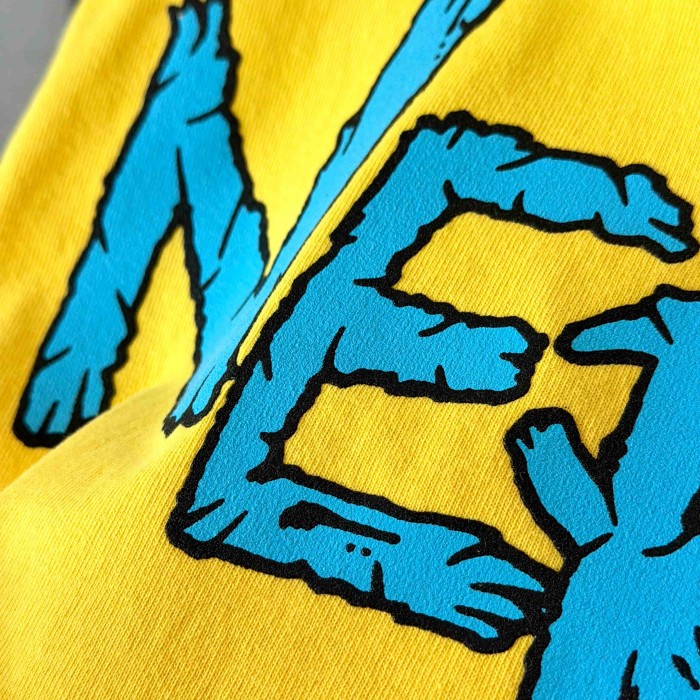 1:1 quality version Dagger Droplet Print Back Nervous Graffiti Letter Print Tee 29495067
