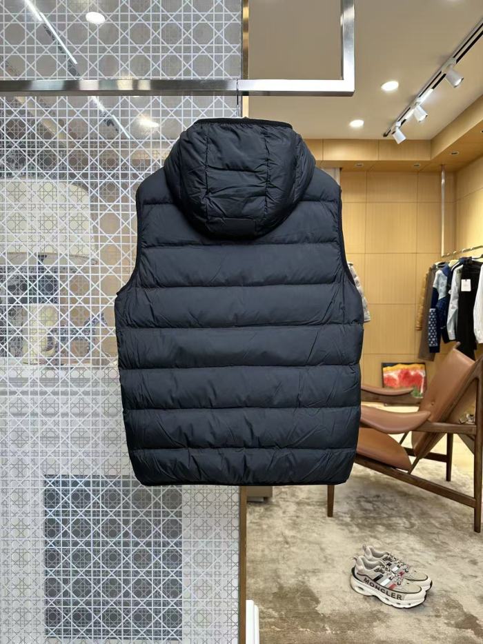 1:1 quality version Solid Color Hooded Badge Zipper Sleeveless Down Vest 2 colors 29495381