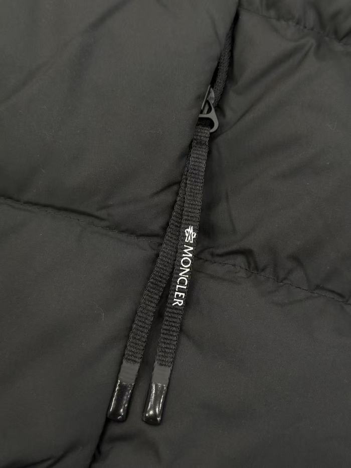 1:1 quality version Solid Color Hooded Badge Zipper Sleeveless Down Vest 2 colors 29495381