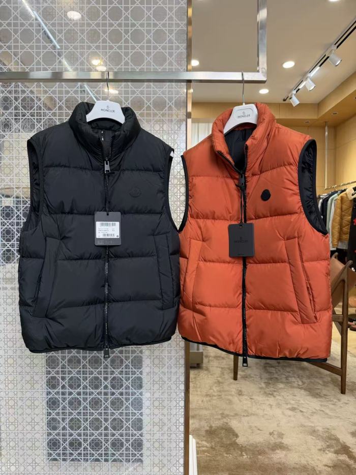 1:1 quality version Stand Collar Spliced Badge Logo Down Vest 2 colors 29495287
