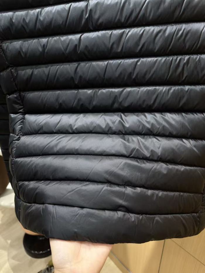 1:1 quality version Stand Collar Badge Logo Zipper Channel Quilted Slim Fit Down Jacket 2 colors 29498026