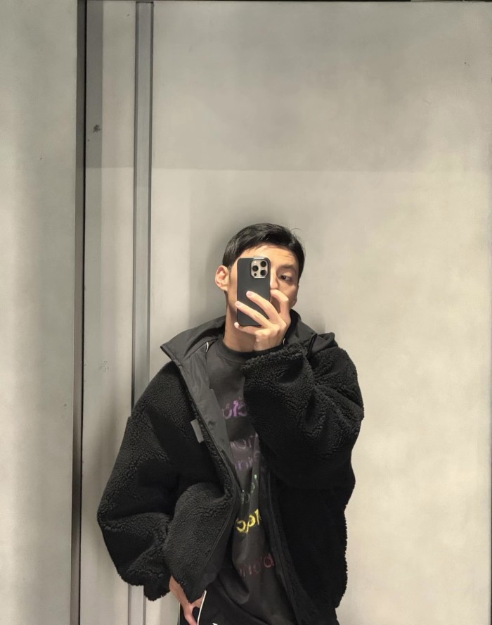 1:1 quality version Color Block Reflective Logo Print Reversible Sherpa Fleece Jacket 29503427