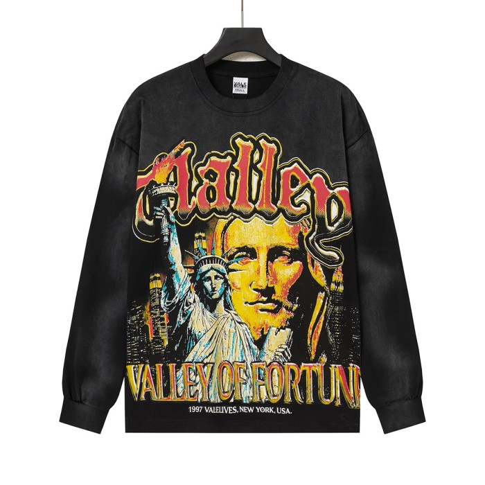 Wash Gothic Letter Liberty NYC Big Face Back Gothic Letter Long Sleeve T-shirt 2 colors 29524933