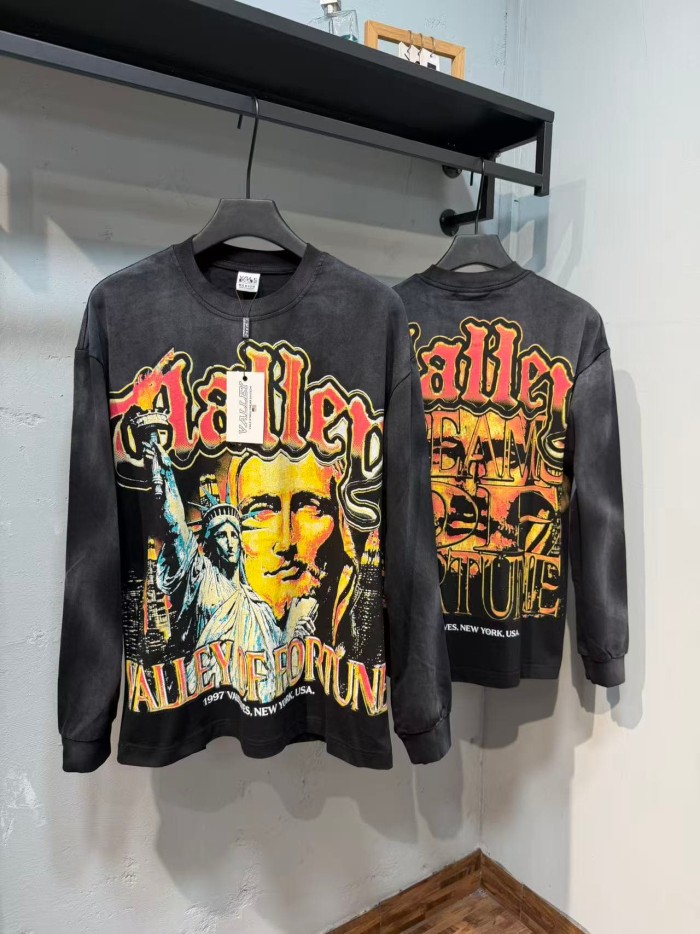 Wash Gothic Letter Liberty NYC Big Face Back Gothic Letter Long Sleeve T-shirt 2 colors 29524933