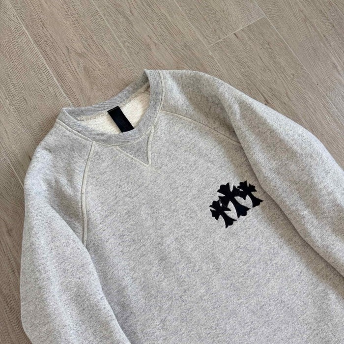 1:1 quality version Black Cross Chest Embroidery Back CH Gothic Script Crewneck Sweatshirt 29527486