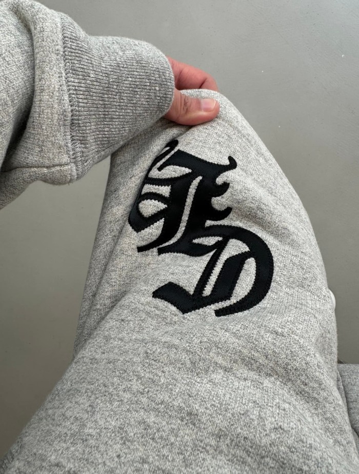 1:1 quality version Black Cross Chest Embroidery Back CH Gothic Script Crewneck Sweatshirt 29527486