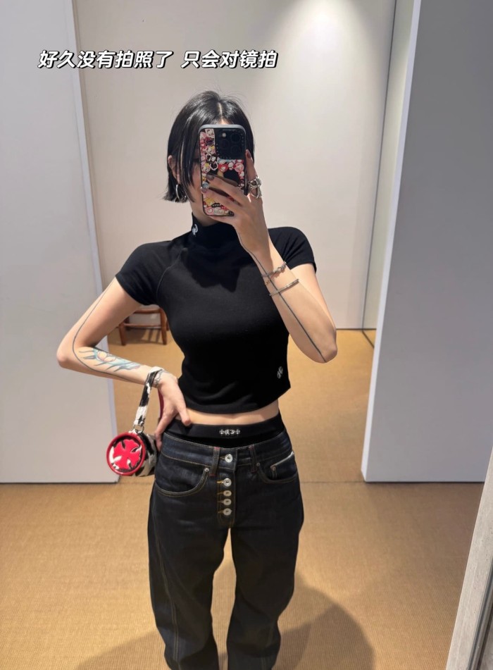 1:1 quality version Mock Neck Collar CH Script Embroidery Hem Cross Flower Tee for girls 3 colors 29527352