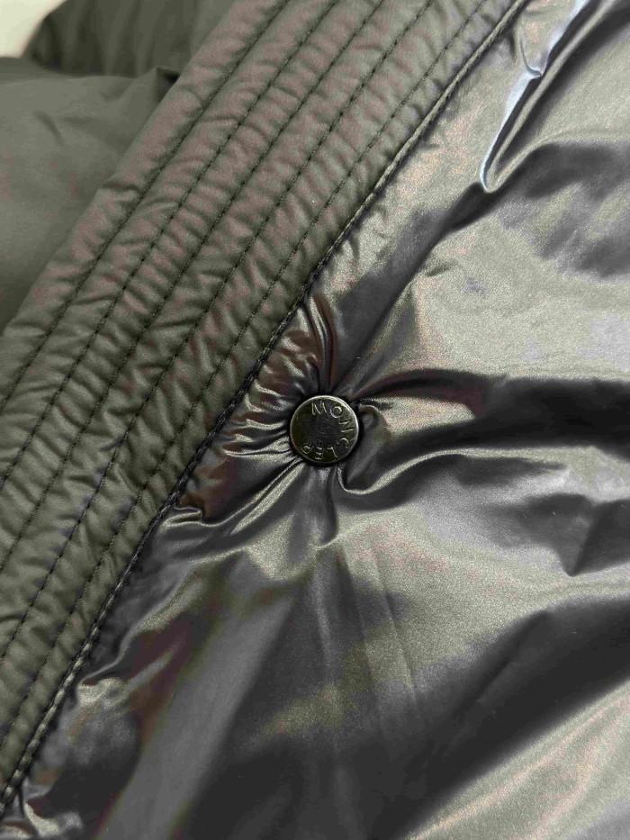 1:1 quality version Armband Color Contrast Debossed Webbing Hooded Down Jacket 3 colors 29535388