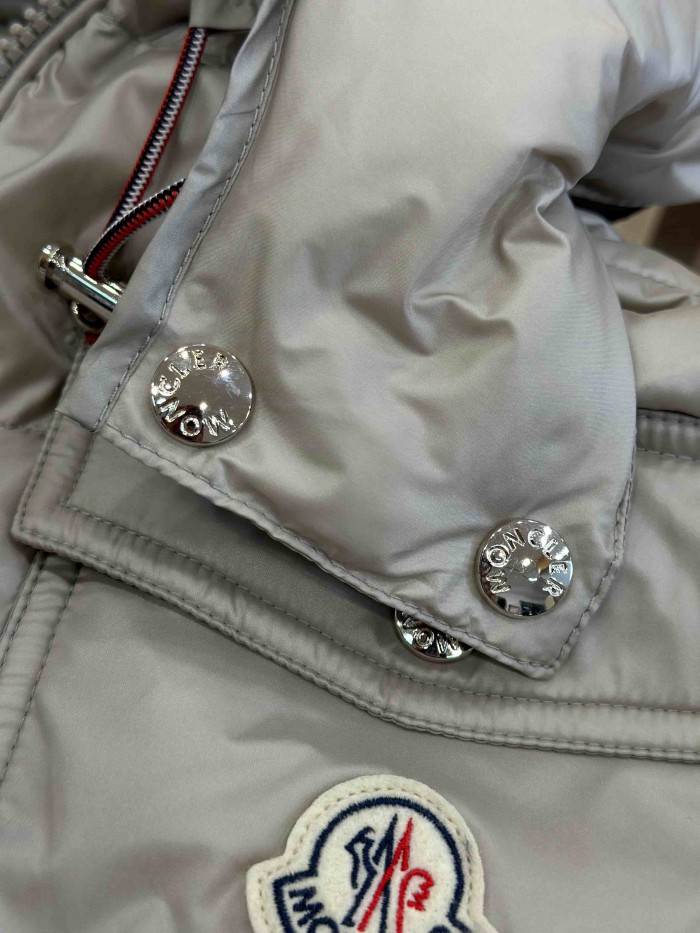 1:1 quality version Shiny Nylon Pocket Logo Detachable Hooded Down Jacket 4 colors 29535440