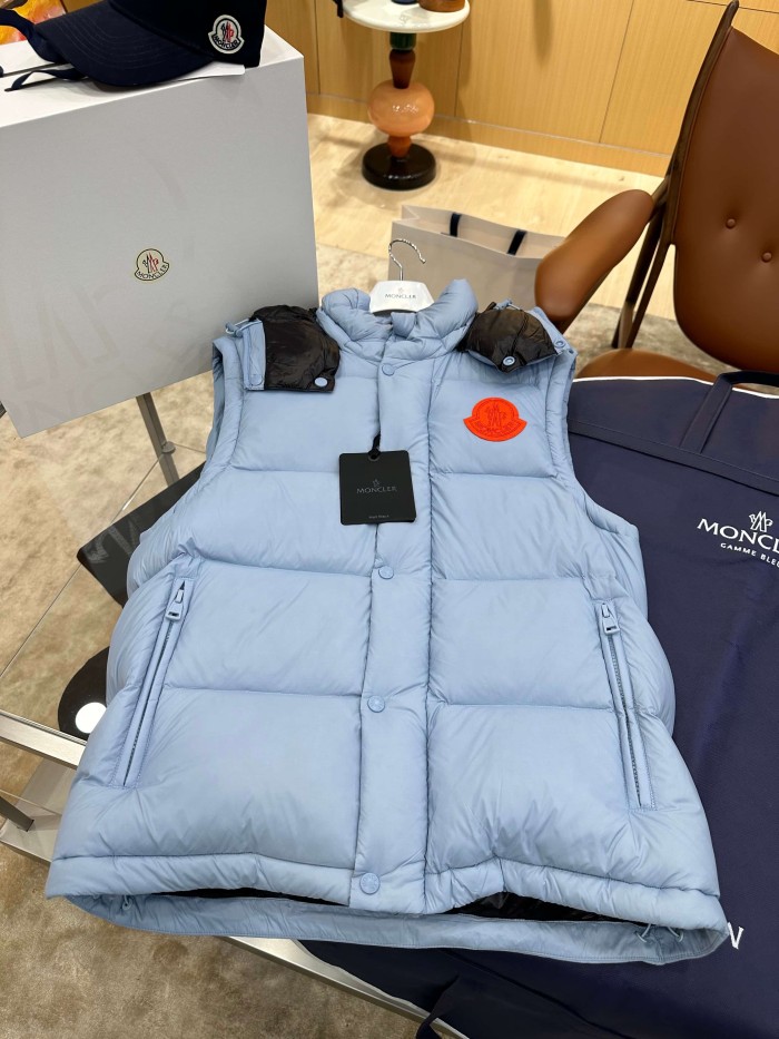1:1 quality version Badge Detachable Sleeve One Garment Two Wear Hooded Down Jacket 4 colors 29535532