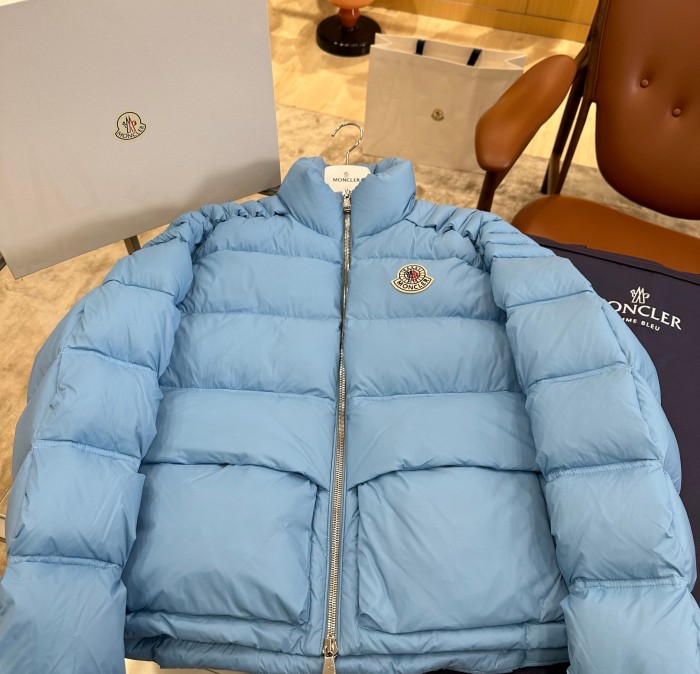 1:1 quality version Badge 3D Debossed Brand Logo Stand Collar Short Down Jacket 3 colors 29535616