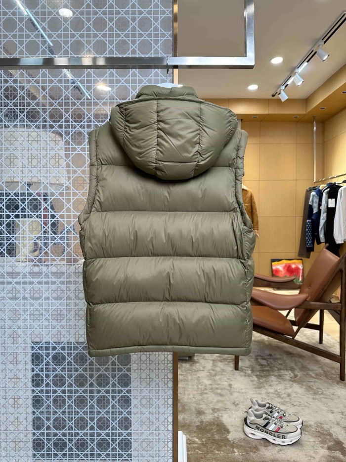 1:1 quality version Badge Detachable Sleeve One Garment Two Wear Hooded Down Jacket 4 colors 29535532