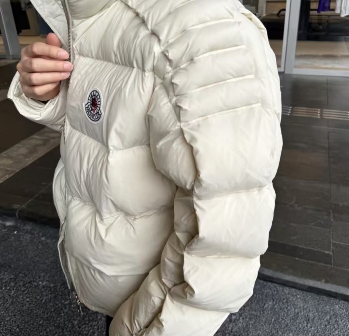1:1 quality version Badge 3D Debossed Brand Logo Stand Collar Short Down Jacket 3 colors 29535616