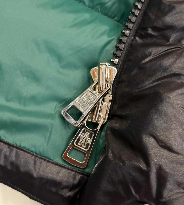 1:1 quality version Stand Collar Detachable Hood Shiny Long Unisex Down Jacket 29535624