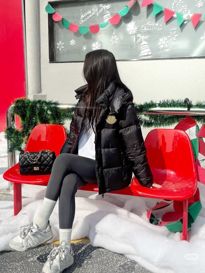 1:1 quality version Badge Detachable Sleeve One Garment Two Wear Hooded Down Jacket 4 colors 29535532