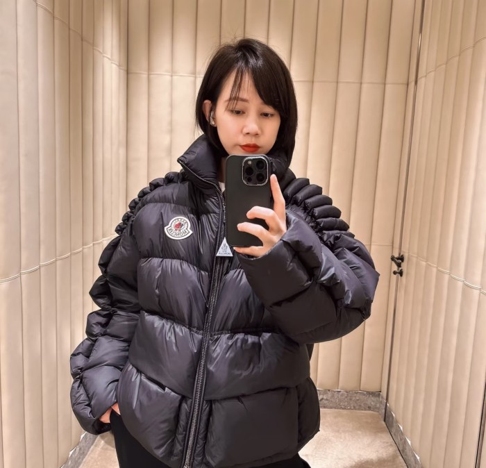 1:1 quality version Badge 3D Debossed Brand Logo Stand Collar Short Down Jacket 3 colors 29535616