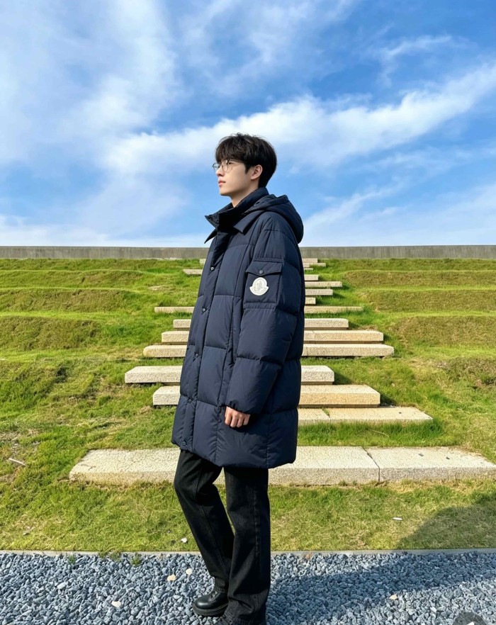1:1 quality version Turn Down Collar Detachable Hood Mid Length Unisex Down Jacket 2 colors 29535584