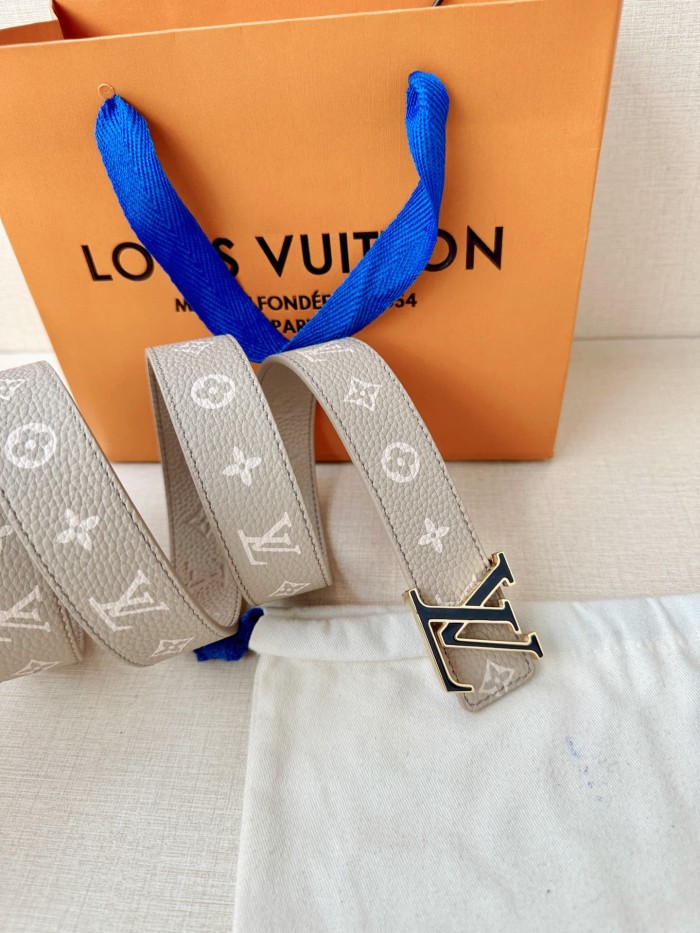 1:1 quality version LV Buckle Monogram Embossed Reversible Litchi Grain Belt 【Width 4.0 cm】2 colors 29543299